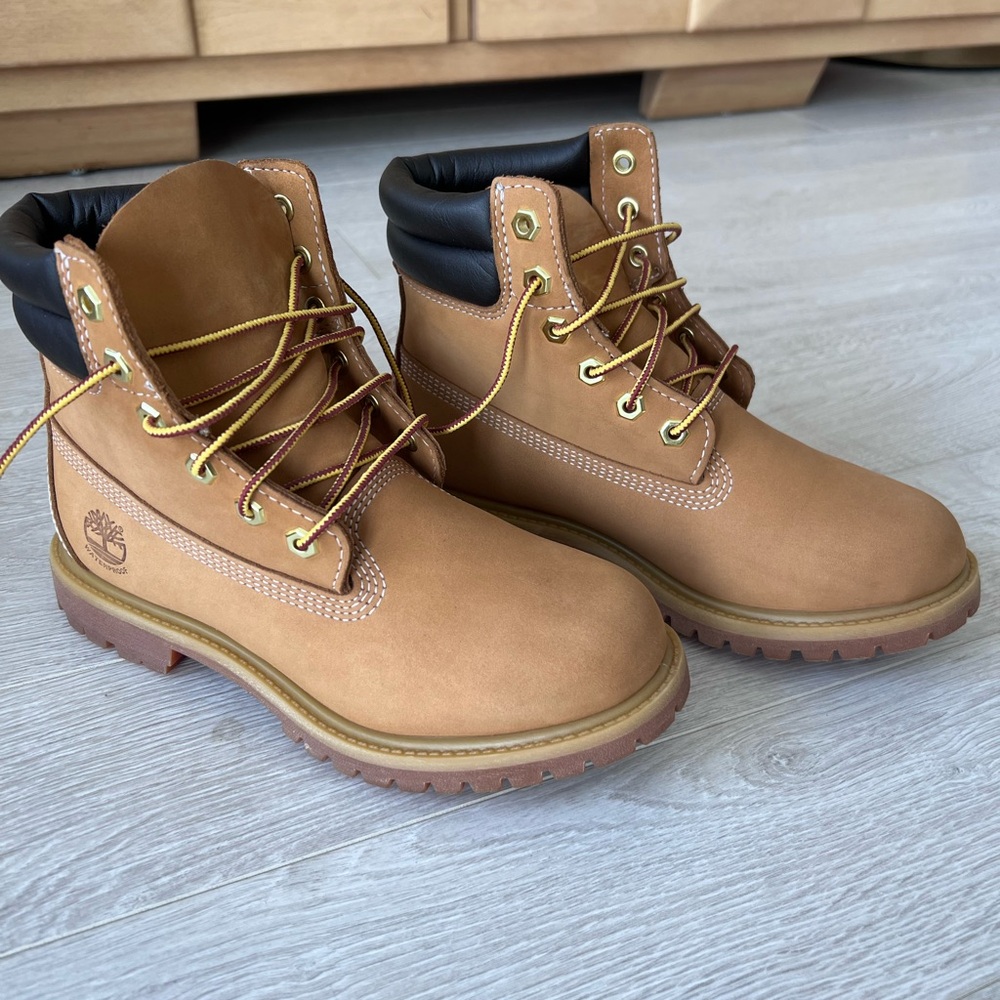 🔥Mint New Timberland Waterville 6” Waterproof Women’s Boots Wheat Nubuck - SZ 7🔥 - Picture 6 of 14